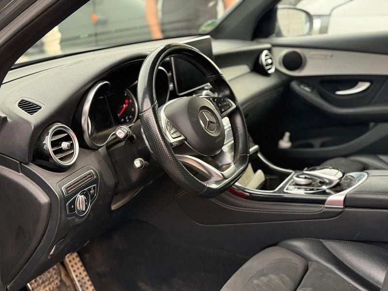 Grau Gebraucht 2019 Mercedes GLC250 SUV | 22.700 € (Superpreis) - Bild 1/3