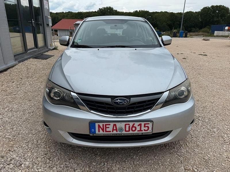 Grau Gebraucht 2008 Subaru Impreza Active Limousine | 3.490 € (Guter Preis) - Bild 1/4