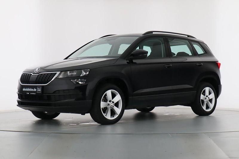 Schwarz Gebraucht 2021 Skoda Karoq Ambition SUV | 17.889 € (Superpreis) - Bild 1/4