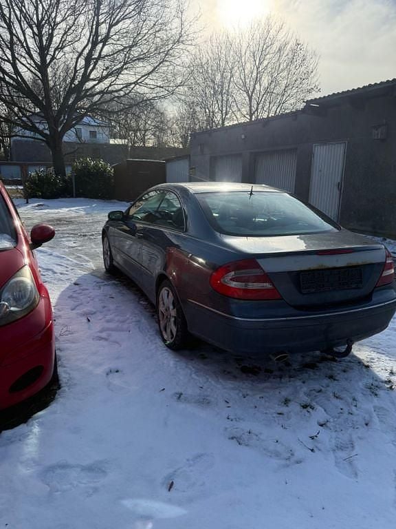 Gebraucht Mercedes CLK240 Elegance 170 PS (125 kW) 2004 Blau Coupé