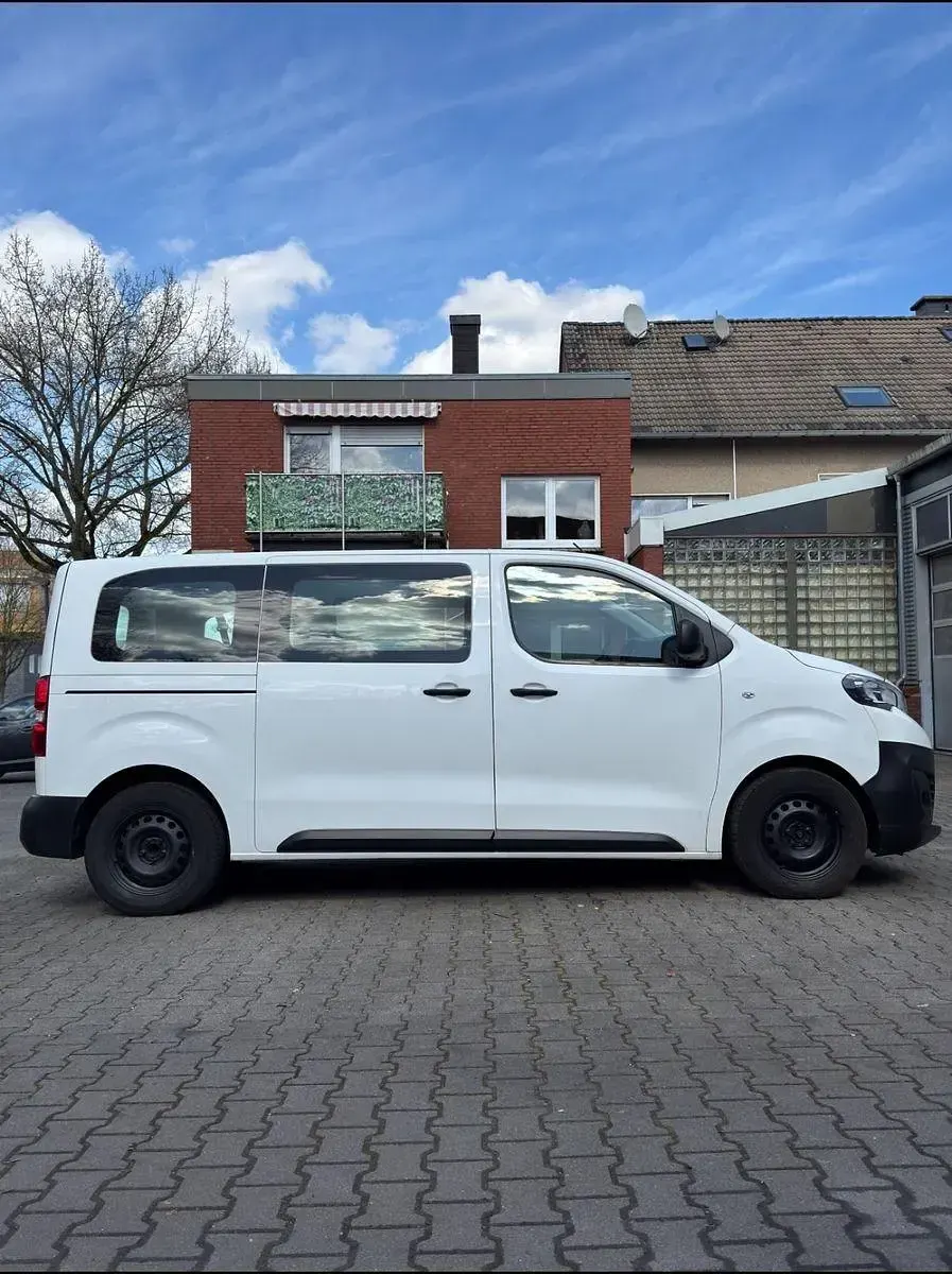 Gebraucht Peugeot Expert 116 PS (85 kW) 2017 Weiß Van