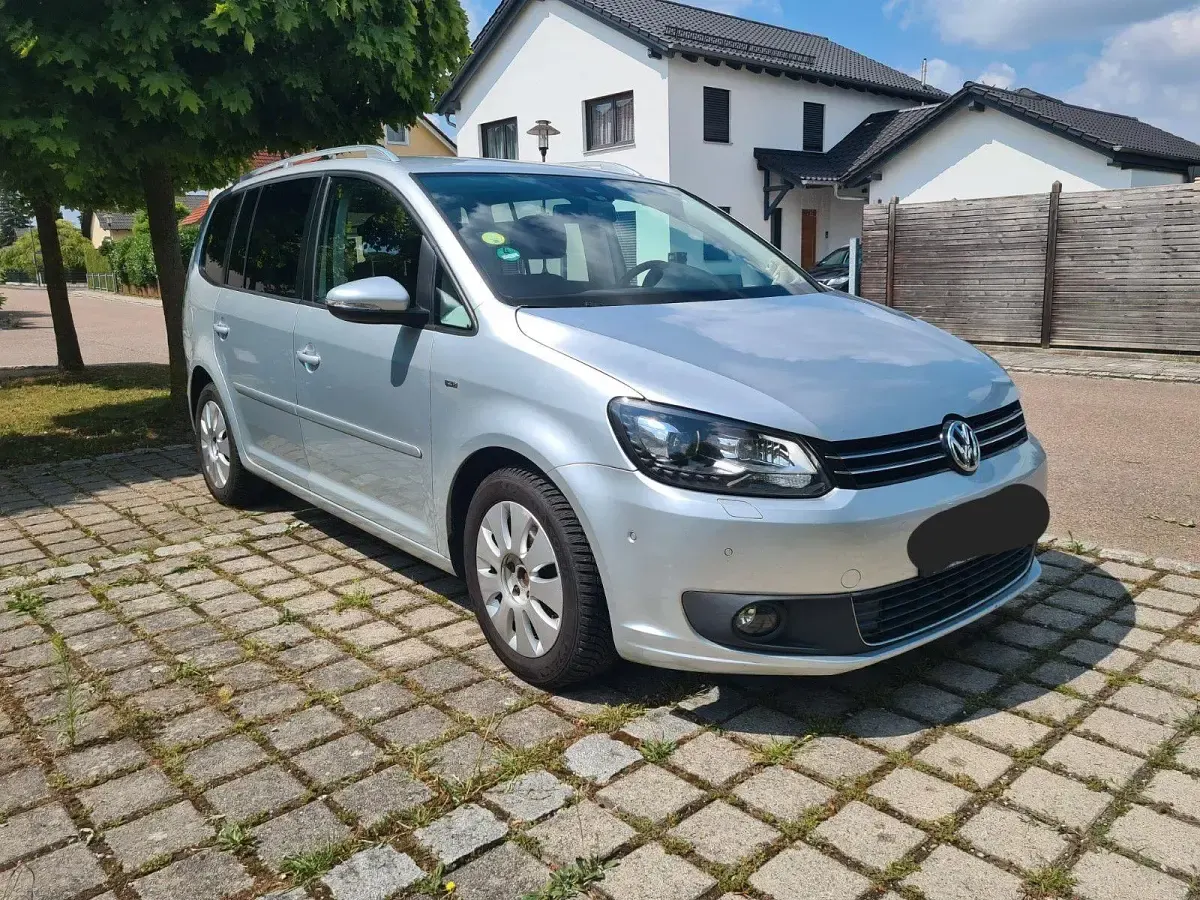 Gebraucht VW Touran Cup 105 PS (77 kW) 2015 Silber Van / Kleinbus