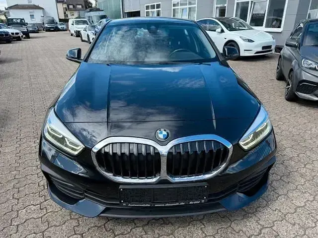 Używany BMW 116 Advantage 116 KM (85 kW) 2020 Czarny Hatchback