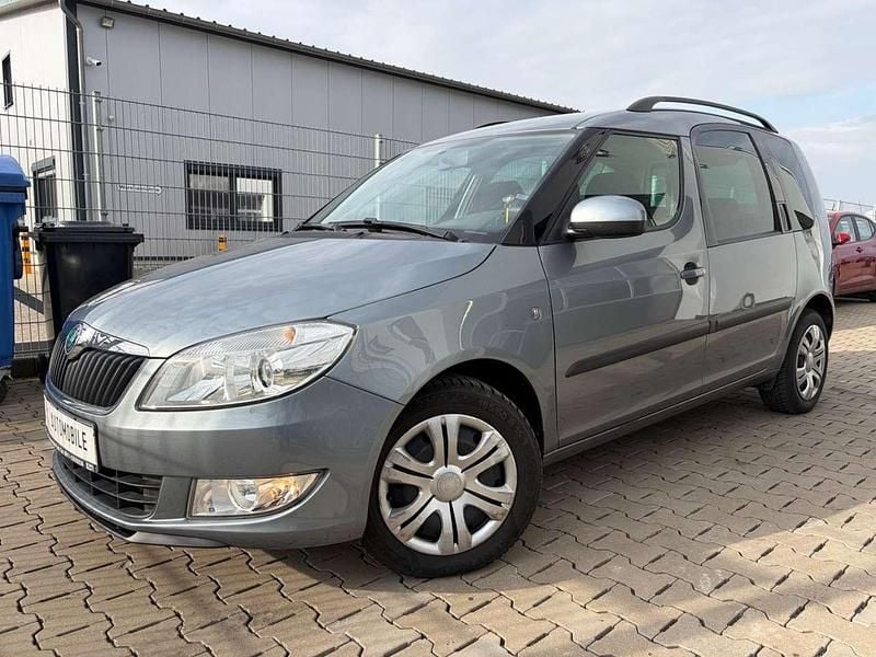 Gebraucht Skoda Roomster Plus Edition 105 PS (77 kW) 2011 Seda steel/platin/steel grau Van / Kleinbus