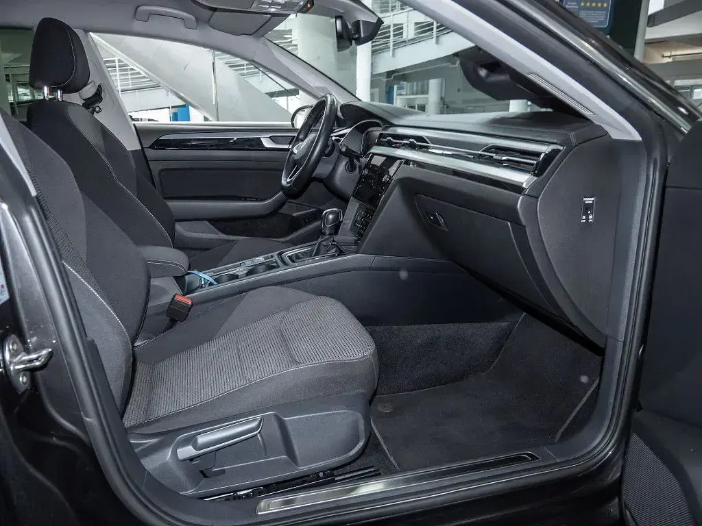 Gebraucht VW Arteon 150 PS (110 kW) 2023 Mangangrau metallic Kombi
