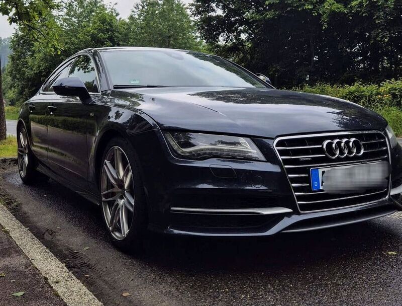 Blau Gebraucht 2011 Audi A7 S-Line Kleinwagen | 22.999 € (Fairer Preis) - Bild 1/4