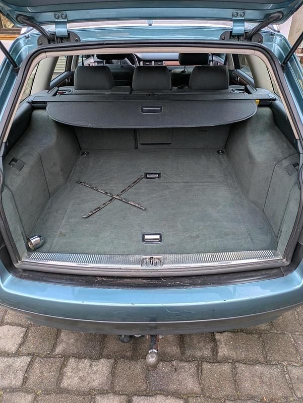 Gebraucht Audi A6 177 PS (130 kW) 1998 Andere farben Kombi