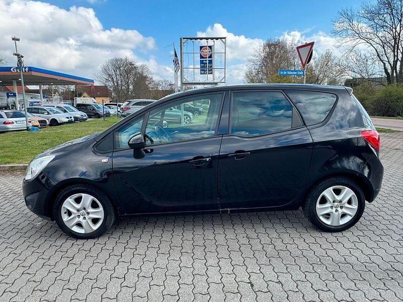 Gebraucht Opel Meriva Design Edition 101 PS (74 kW) 2012 Schwarz Van / Kleinbus