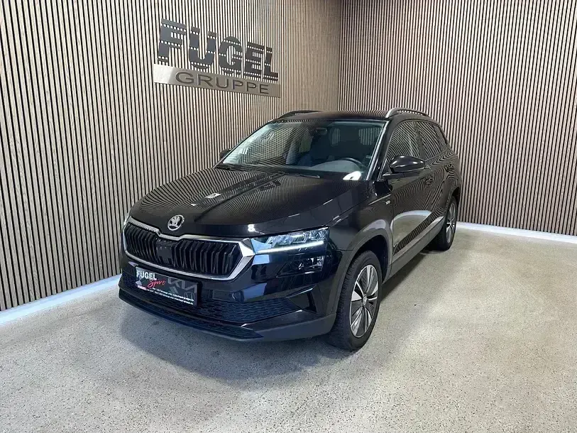 Gebraucht Skoda Karoq Tour 110 PS (80 kW) 2022 Schwarzmagic perleffekt SUV