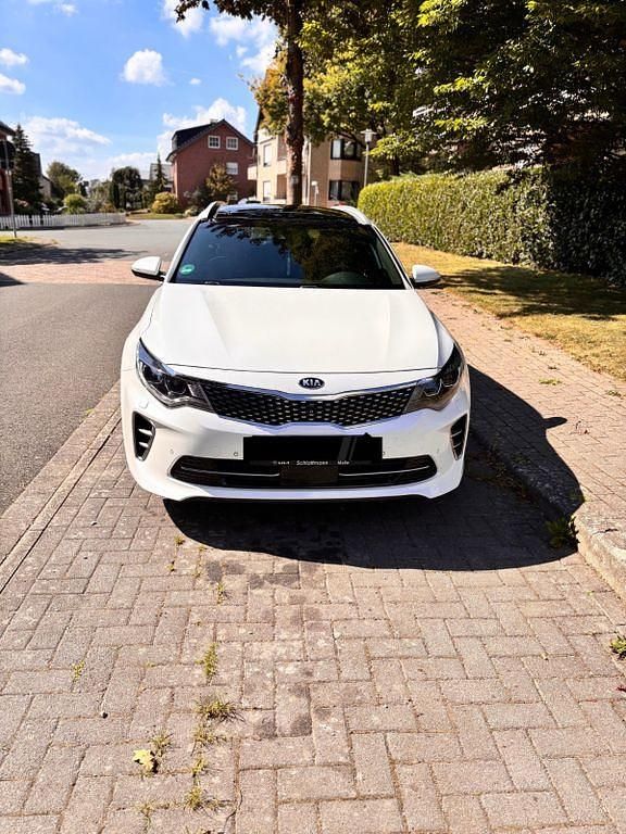 Weiß Gebraucht 2017 Kia Optima Kombi | 16.500 € (Superpreis) - Bild 1/4