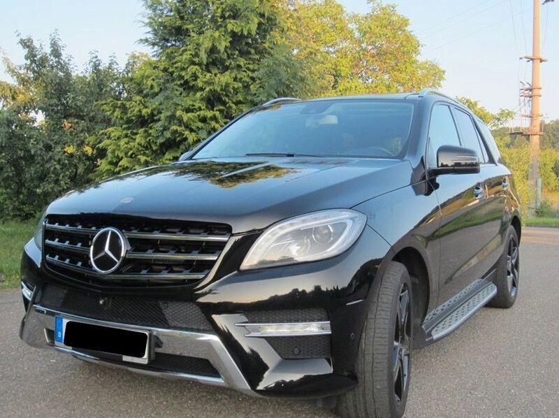 Schwarz Gebraucht 2014 Mercedes ML350 AMG line SUV | 27.500 € (Etwas zu teuer) - Bild 1/4
