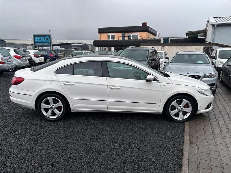 Gebraucht VW Passat 211 PS (155 kW) 2011 Weiß Limousine