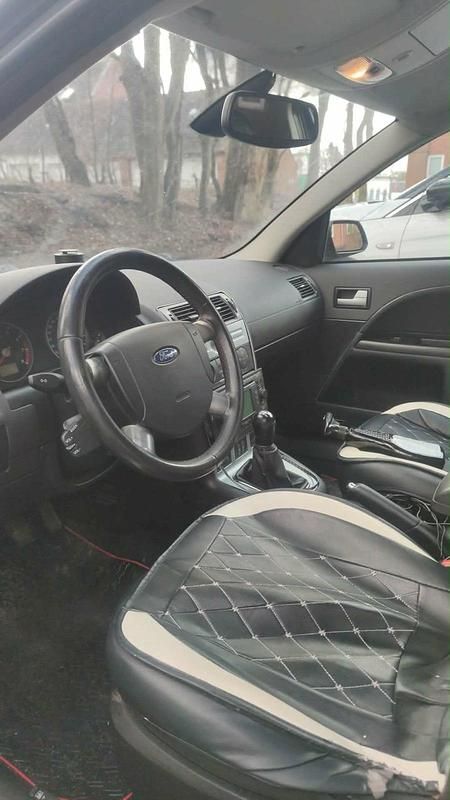 Gebraucht Ford Mondeo 125 PS (91 kW) 2005 Silber Limousine