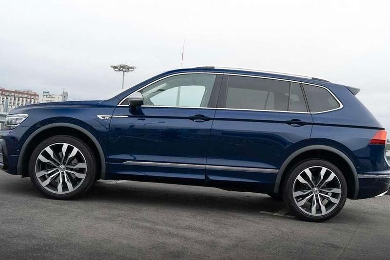 Blau Gebraucht 2020 VW Tiguan Allspace SUV | 28.200 € (Superpreis) - Bild 1/4