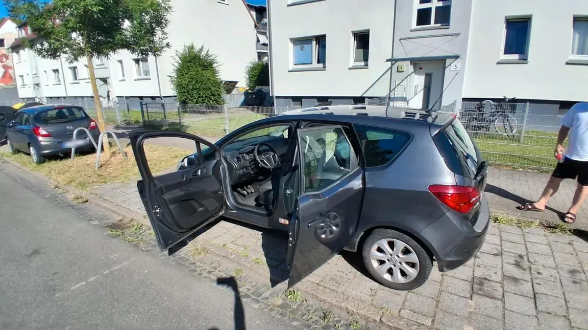 Gebraucht Opel Meriva 100 PS (73 kW) 2011 Grau Van / Kleinbus