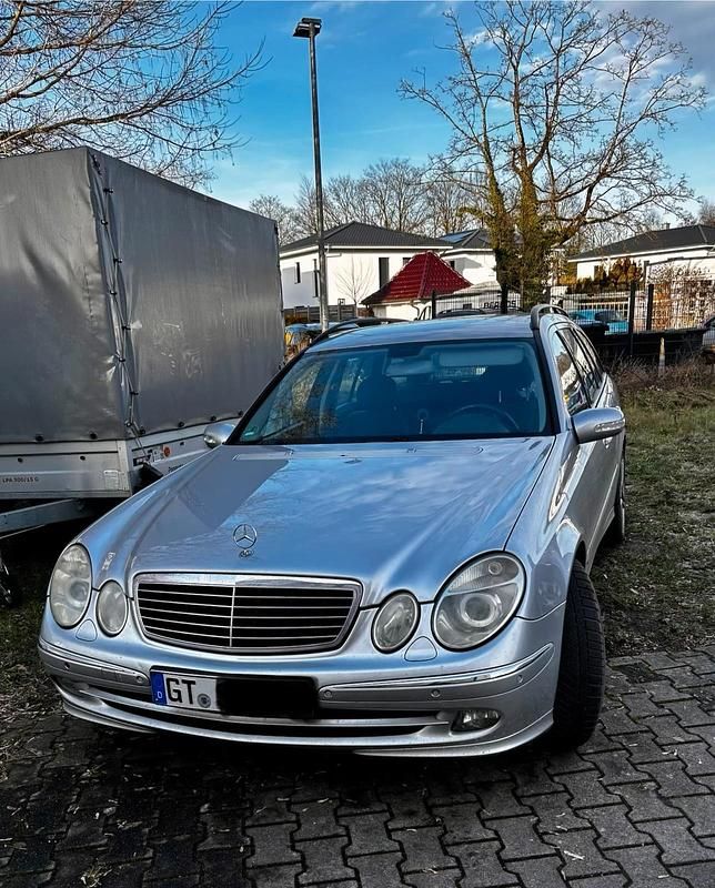 Gebraucht Mercedes E280 177 PS (130 kW) 2004 Silber Kombi