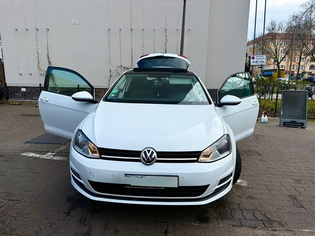 Gebraucht VW Golf VII Comfortline 86 PS (63 kW) 2014 Weiß Limousine