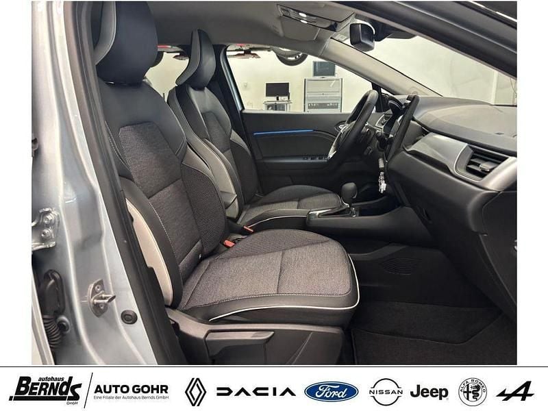 Gebraucht Renault Captur Techno 140 PS (102 kW) 2023 Stahlgrau metallic/dach in blackpearl (metallic) SUV