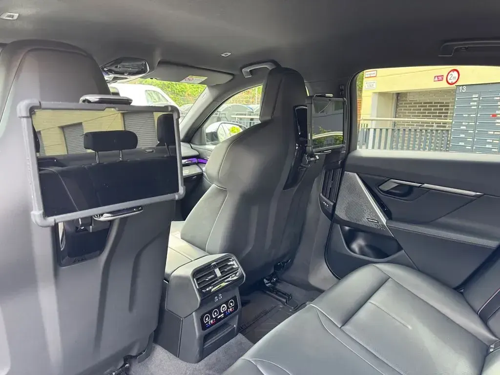 Gebraucht BMW 520 Performance 208 PS (152 kW) 2025 Schwarz Limousine