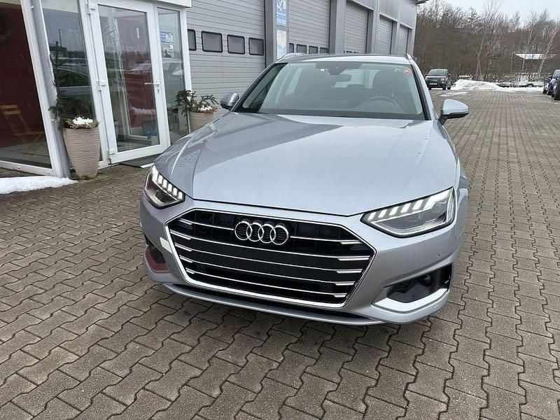 Gebraucht Audi A4 Performance 163 PS (119 kW) 2023 Silber Kombi