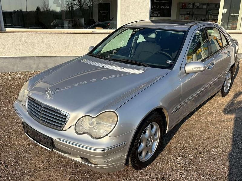 Gebraucht Mercedes C200 163 PS (119 kW) 2004 Brillantsilber  metalliclack Limousine