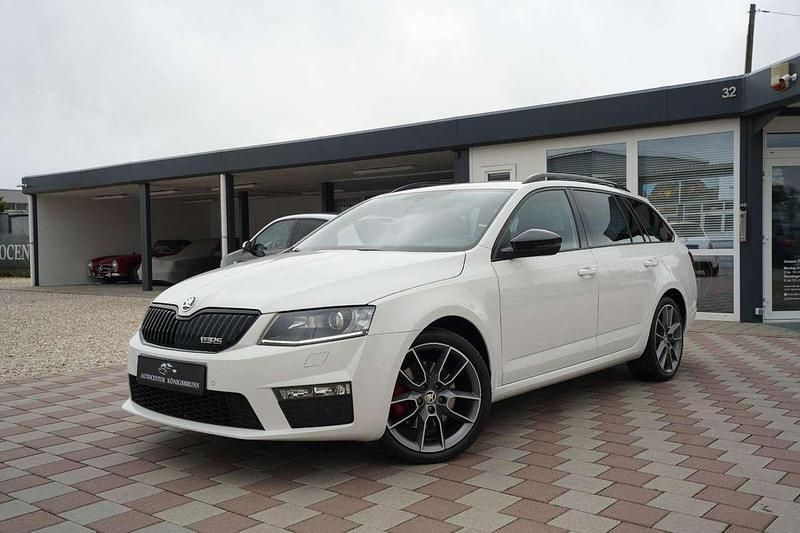Weiß Gebraucht 2016 Skoda Octavia RS Kombi | 17.450 € (Fairer Preis) - Bild 1/4