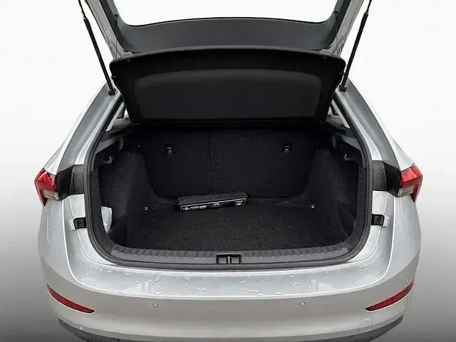 Gebraucht Skoda Scala Cool Plus 95 PS (69 kW) 2022 Brillantsilber metallic Kleinwagen