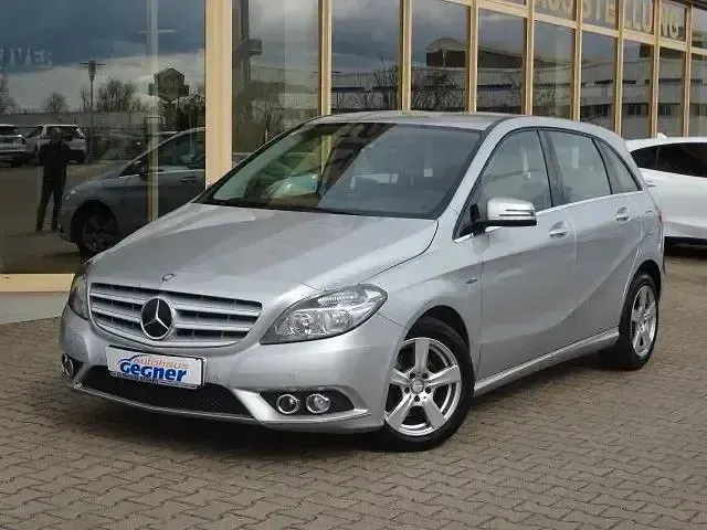 Second-hand Mercedes B200 156 CP (114 kW) 2012 Argintiu Monovolum