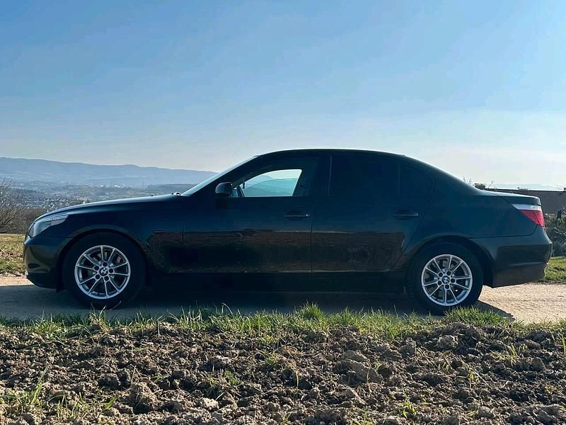 Gebraucht BMW 524 191 PS (140 kW) 2004 Schwarz Limousine