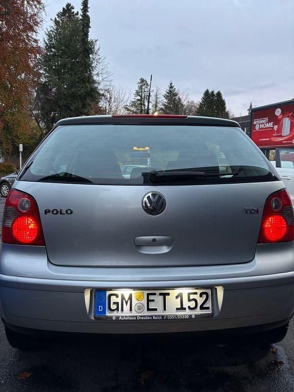 Gebraucht VW Polo Comfortline 75 PS (55 kW) 2004 Silber Kleinwagen