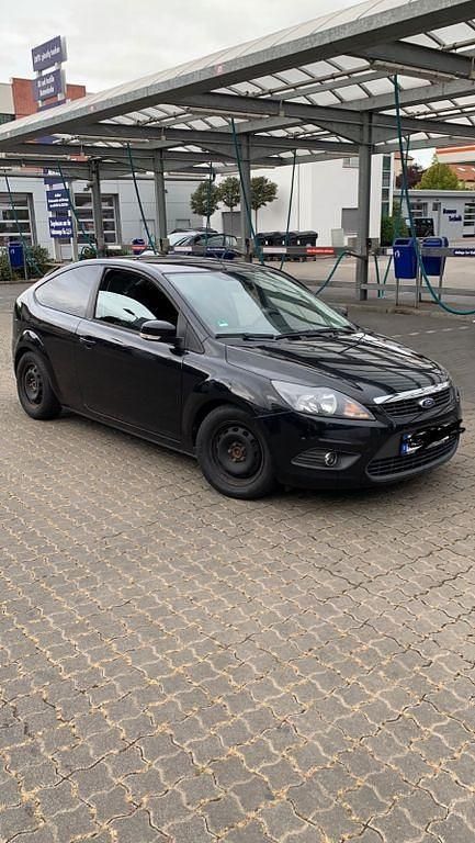 Schwarz Gebraucht 2010 Ford Focus Sport Limousine | 1.750 € (Superpreis) - Bild 1/4