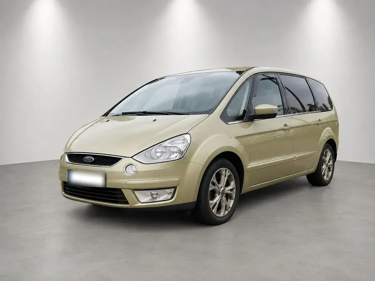 Gebraucht Ford Galaxy Ghia 131 PS (96 kW) 2007 Gold Van / Kleinbus