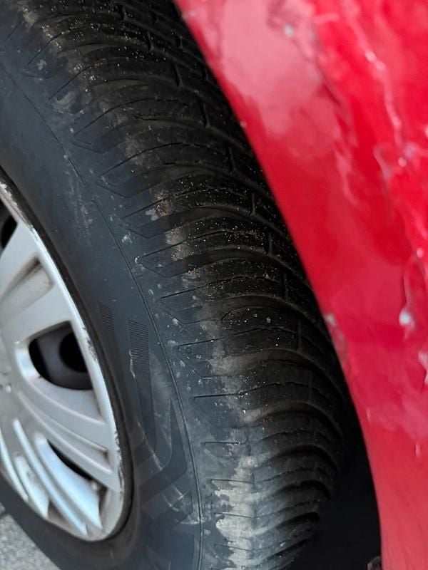 Second-hand Skoda Octavia 105 CP (77 kW) 2011 Roșu Berlinǎ