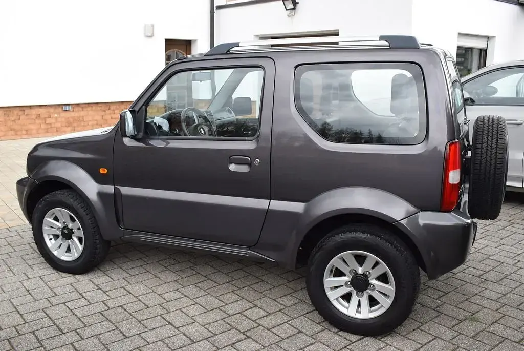 Gebraucht Suzuki Jimny Style 86 PS (63 kW) 2012 Grau SUV