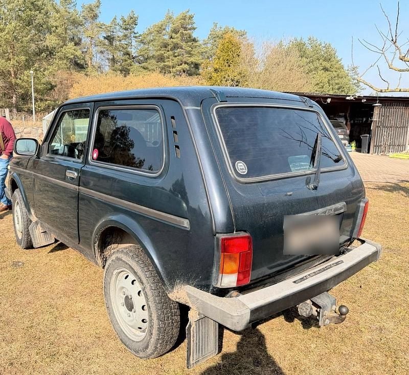 Gebraucht Lada niva 83 PS (61 kW) 2014 Grün SUV