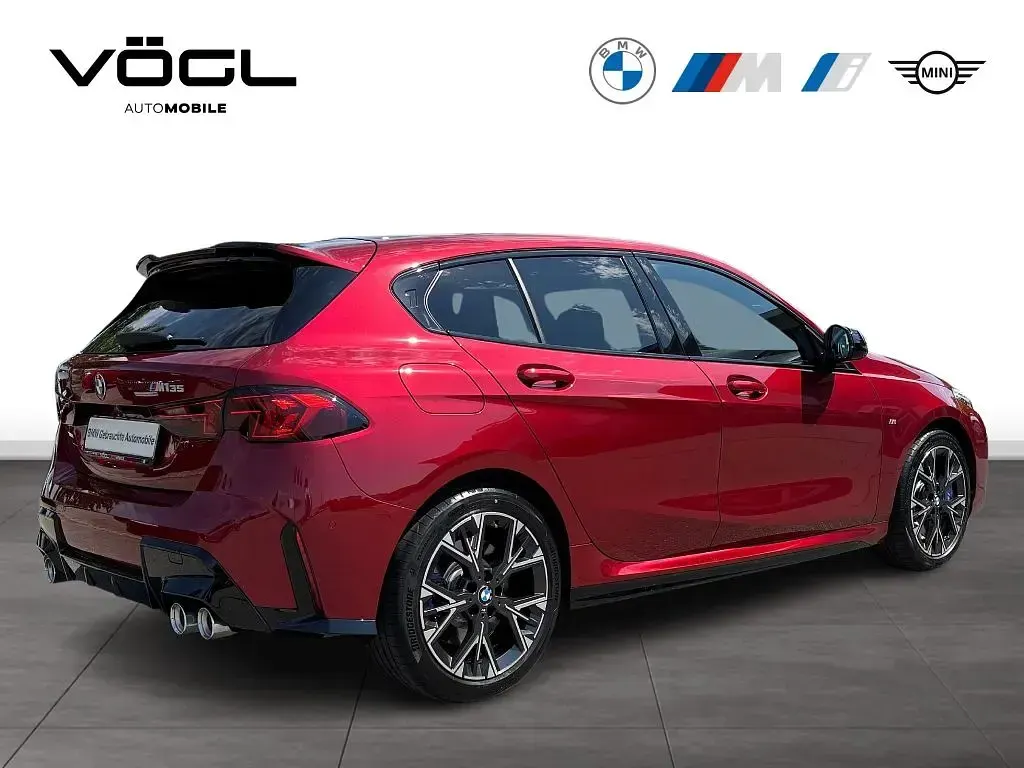Gebraucht BMW M135 Performance 317 PS (233 kW) 2025 Fire red Kleinwagen
