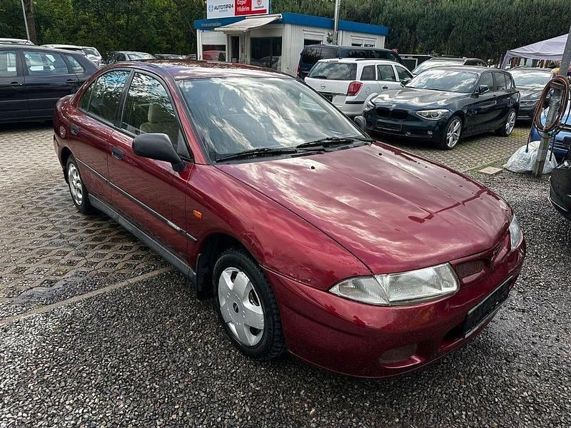 Rot Gebraucht 1997 Mitsubishi Carisma Limousine | 1.390 € (Fairer Preis) - Bild 1/4