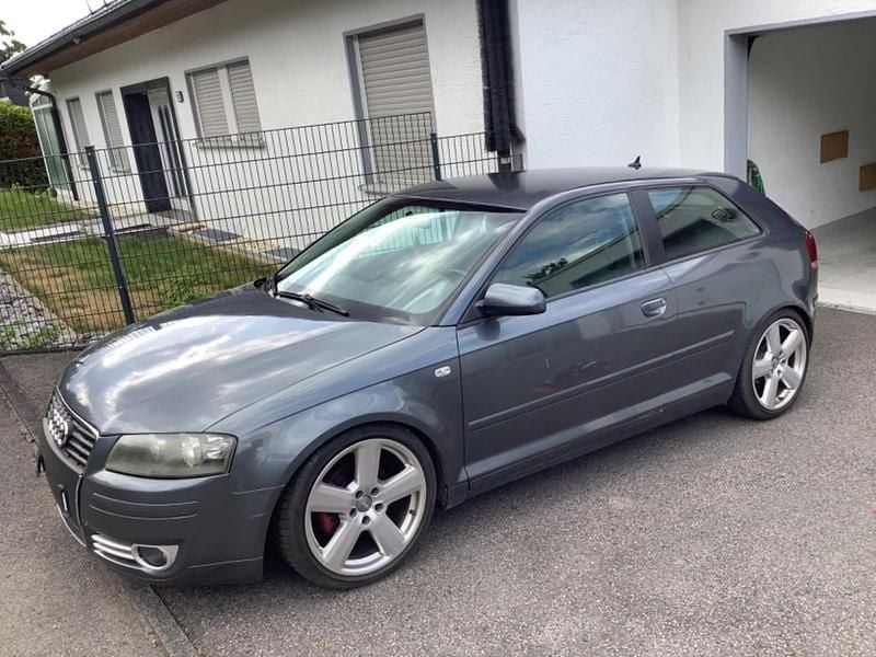 Grau Gebraucht 2004 Audi A3 S-Line Coupé | 2.487 € (Guter Preis) - Bild 1/4