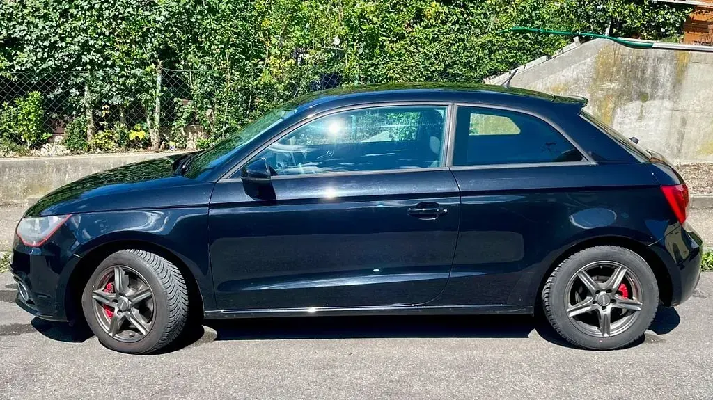 Gebraucht Audi A1 Attraction 122 PS (89 kW) 2011 Schwarz Kleinwagen
