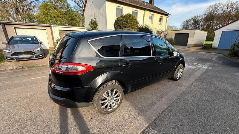 Second-hand Ford S-MAX Titanium 163 CP (119 kW) 2013 Negru Monovolum
