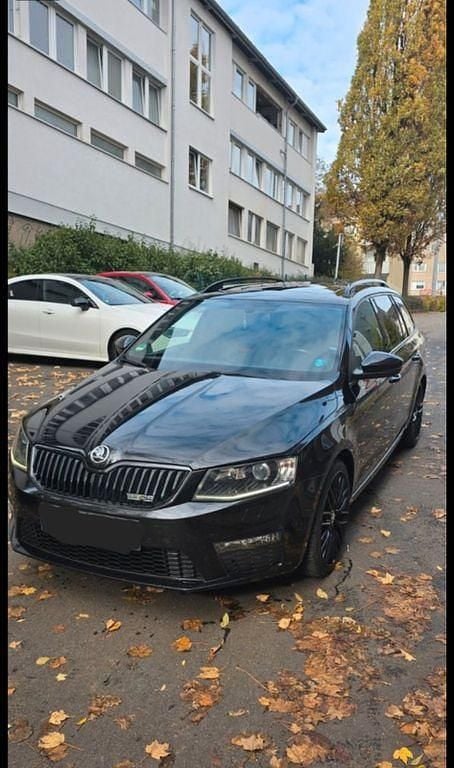 Schwarz Gebraucht 2015 Skoda Octavia RS Kombi | 11.550 € (Guter Preis) - Bild 1/4