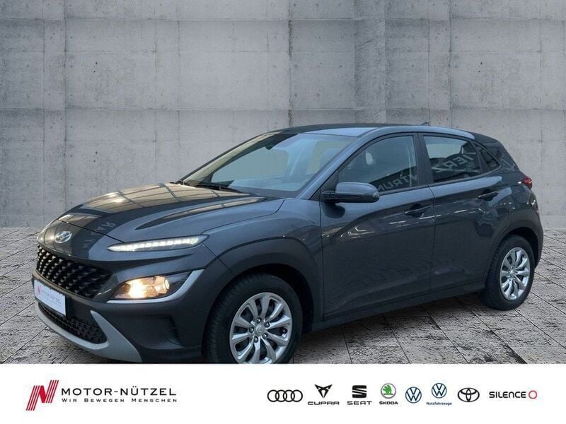 Grau Gebraucht 2021 Hyundai Kona Pure SUV | 14.250 € (Superpreis) - Bild 1/4
