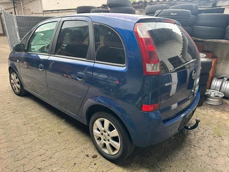 Blau Gebraucht 2005 Opel Meriva Van / Kleinbus | 700 € (Superpreis) - Bild 1/4