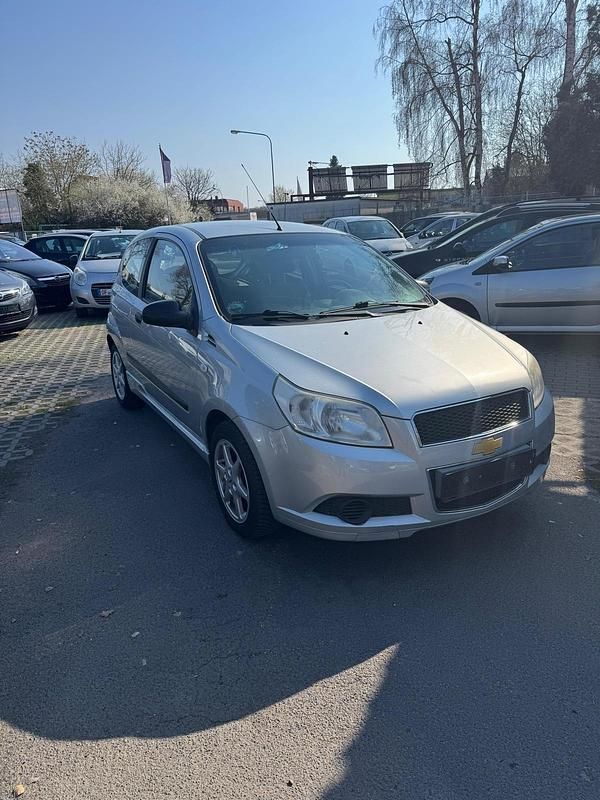 Gebraucht Chevrolet Aveo 81 PS (59 kW) 2009 Silber Kleinwagen