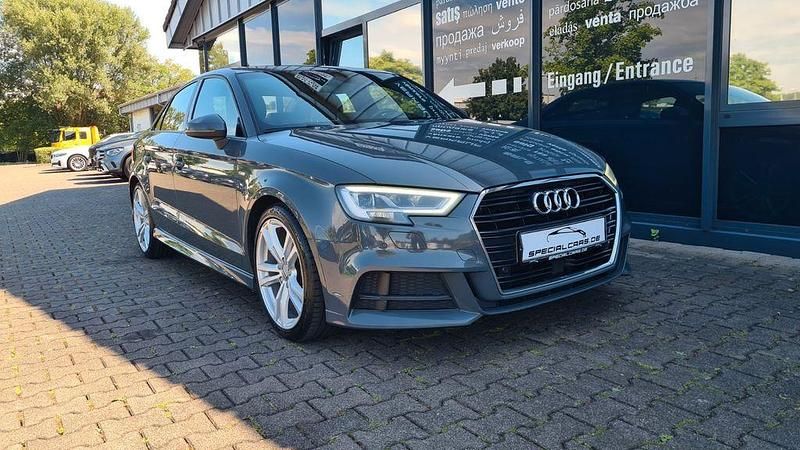 Grau Gebraucht 2019 Audi A3 S-Line Limousine | 17.490 € (Superpreis) - Bild 1/4