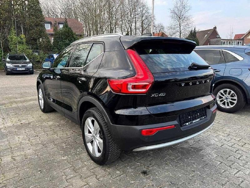 Gebraucht Volvo XC40 Plus 163 PS (119 kW) 2023 Black solid (stone) / solid SUV