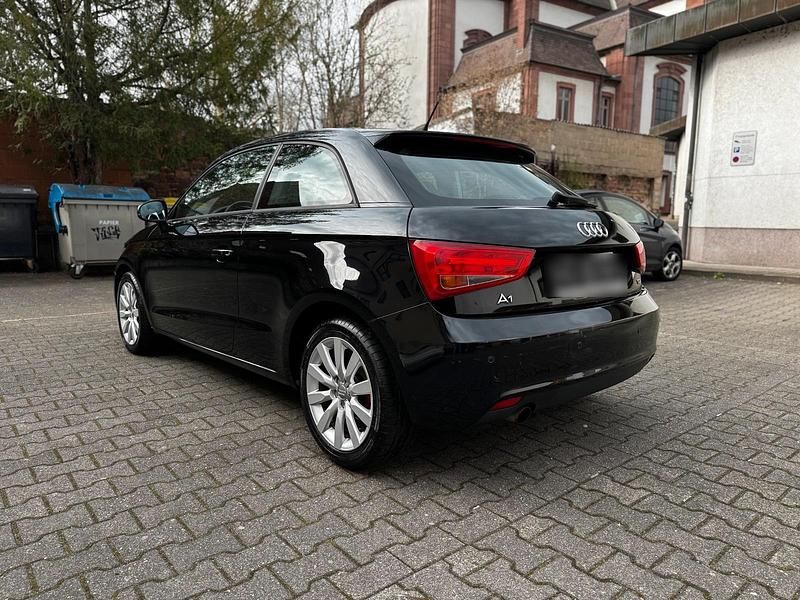 Gebraucht Audi A1 Attraction 105 PS (77 kW) 2010 Schwarz Kleinwagen