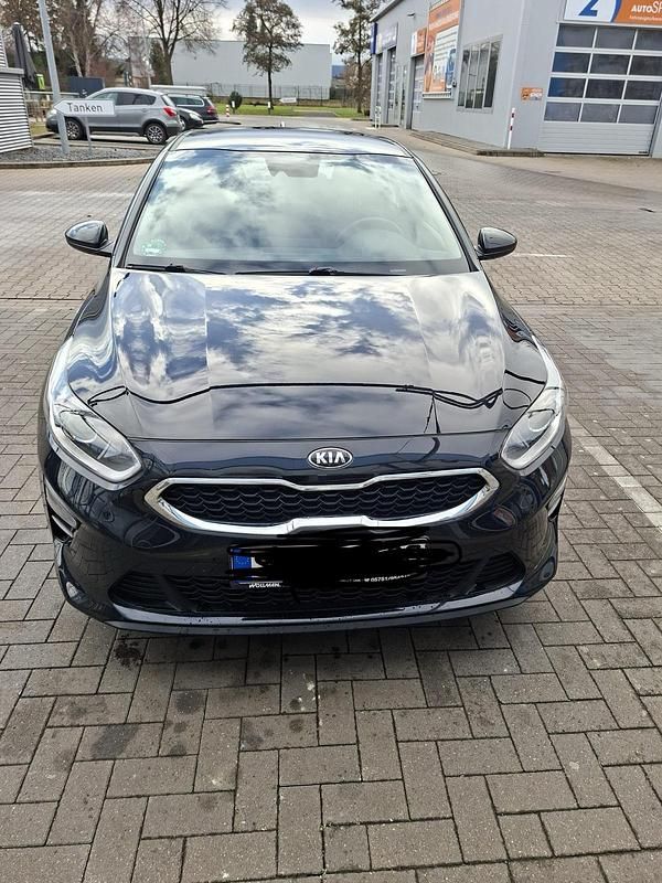 Schwarz Gebraucht 2021 Kia Ceed Kleinwagen | 14.900 € (Guter Preis) - Bild 1/4