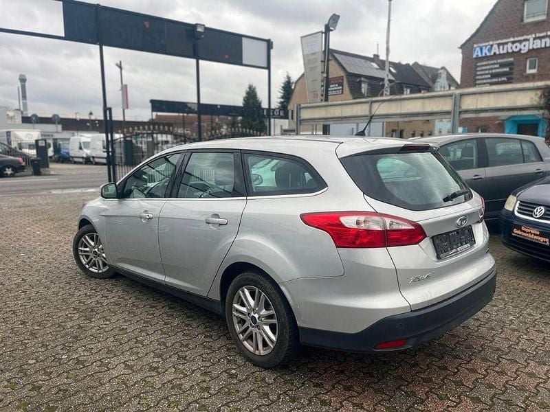 Second-hand Ford Focus Titanium 95 CP (69 kW) 2012 Argintiu Berlinǎ