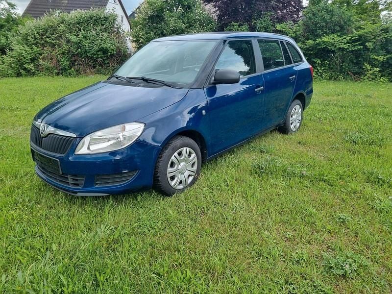 Gebraucht Skoda Fabia 70 PS (51 kW) 2014 Blau Kombi